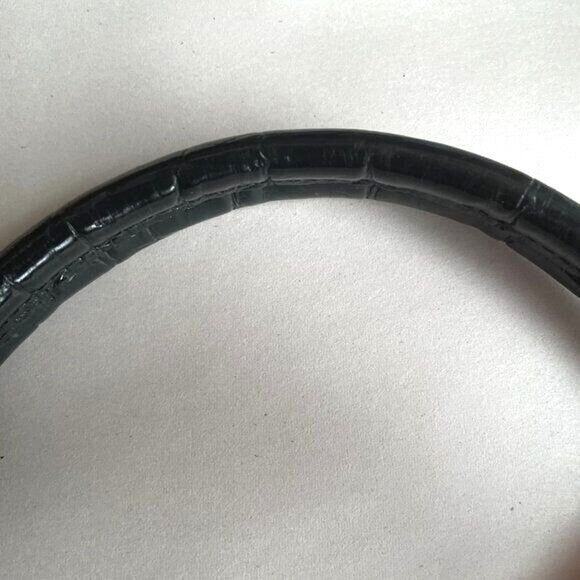 Vintage Womens Alligator Handbag Size-13" x 10" x 3". strap drop 6" - Picture 11 of 12